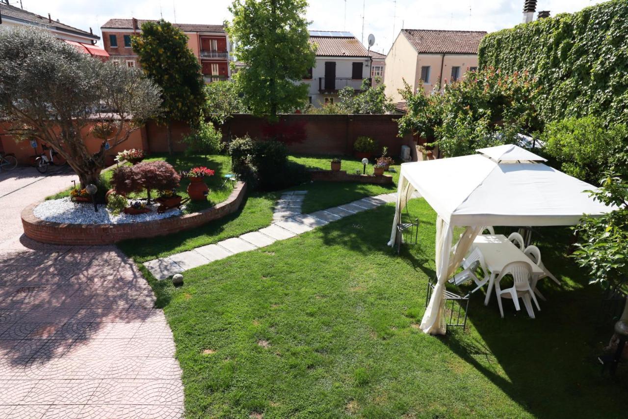 פררה Villa Oasi מראה חיצוני תמונה